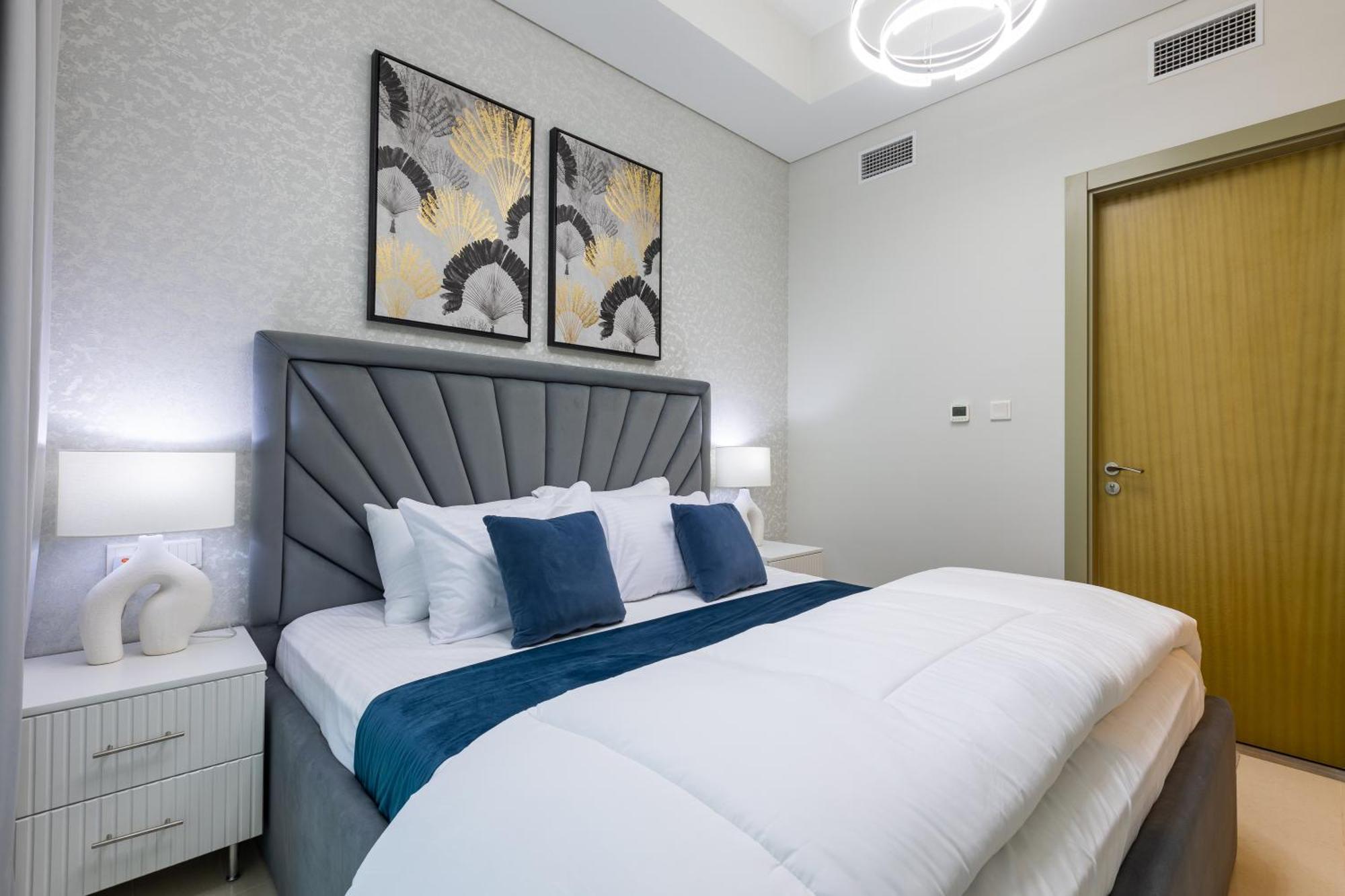 Elegantescape- 2br Next To Sheikh Zayed Road, Aykon *