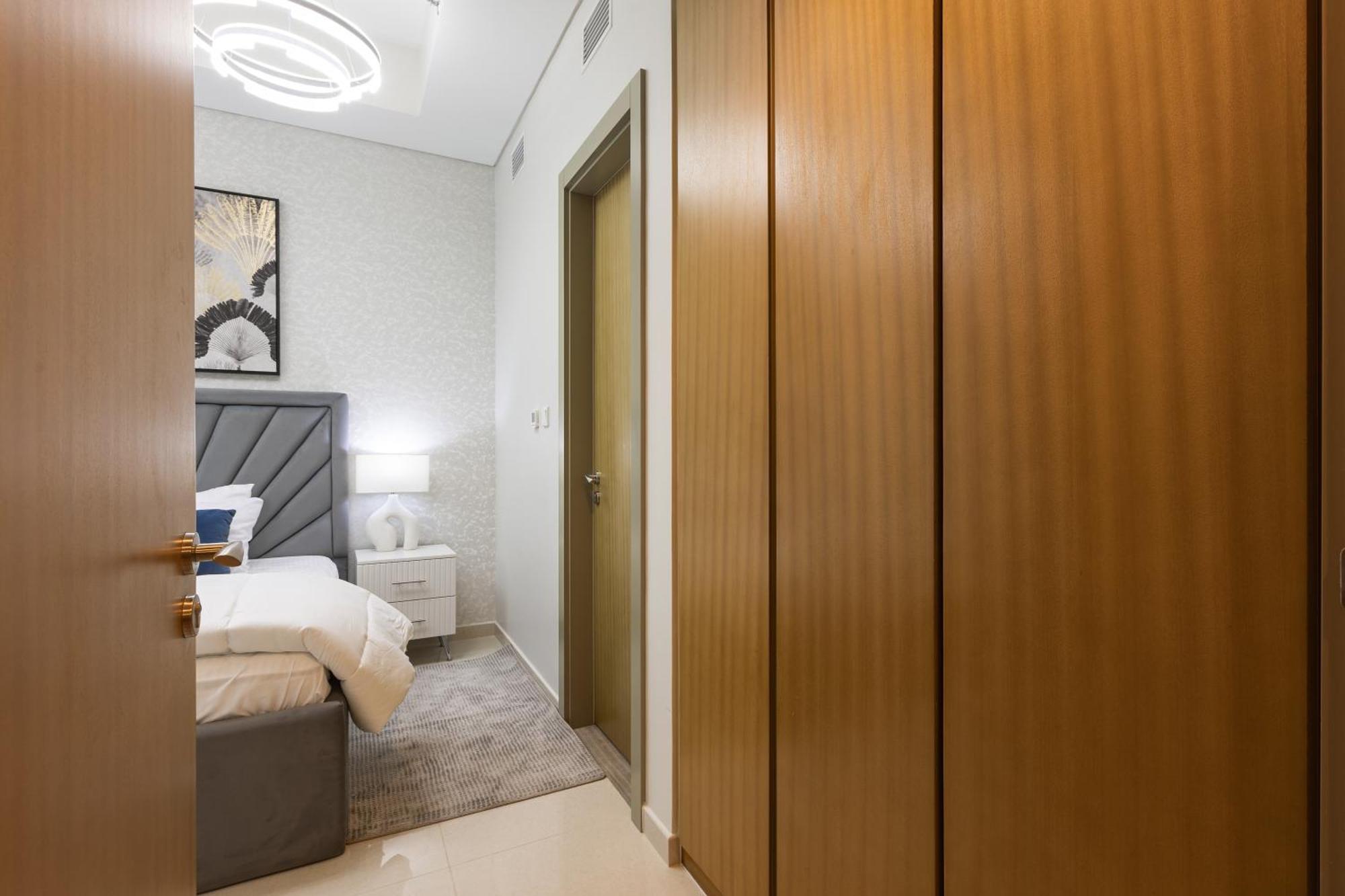 Elegantescape- 2br Next To Sheikh Zayed Road, Aykon