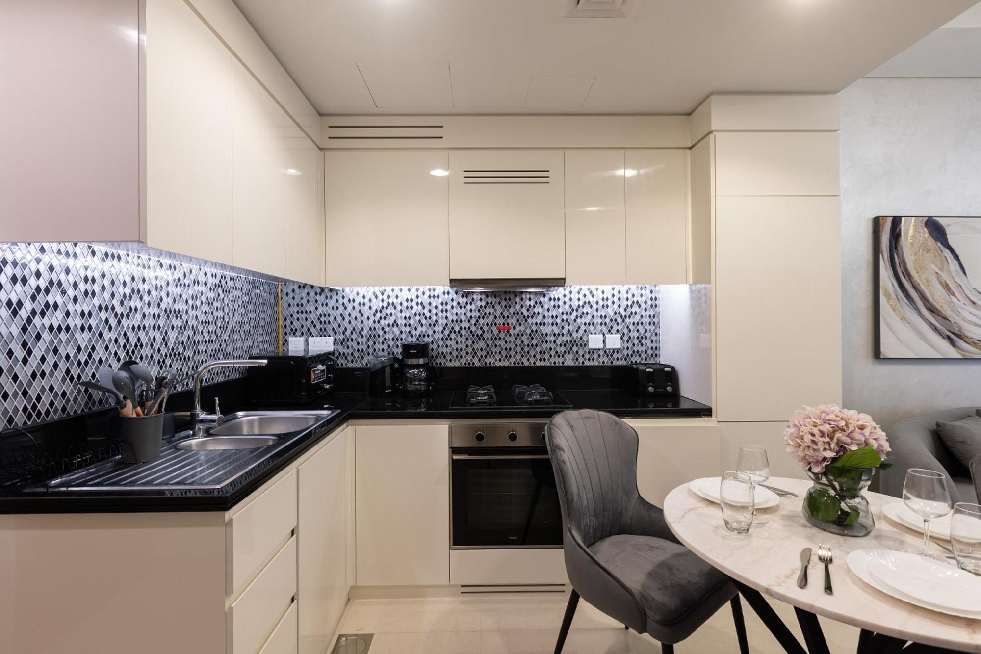 Appartement Elegantescape- 2br Next To Sheikh Zayed Road, Aykon