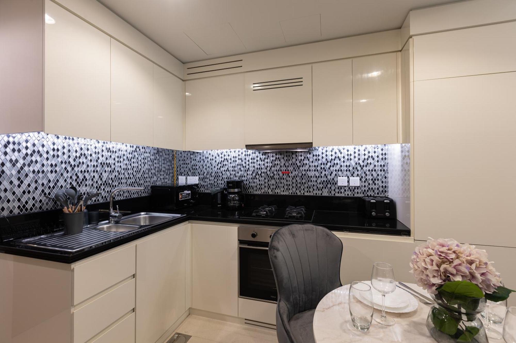 Appartement Elegantescape- 2br Next To Sheikh Zayed Road, Aykon