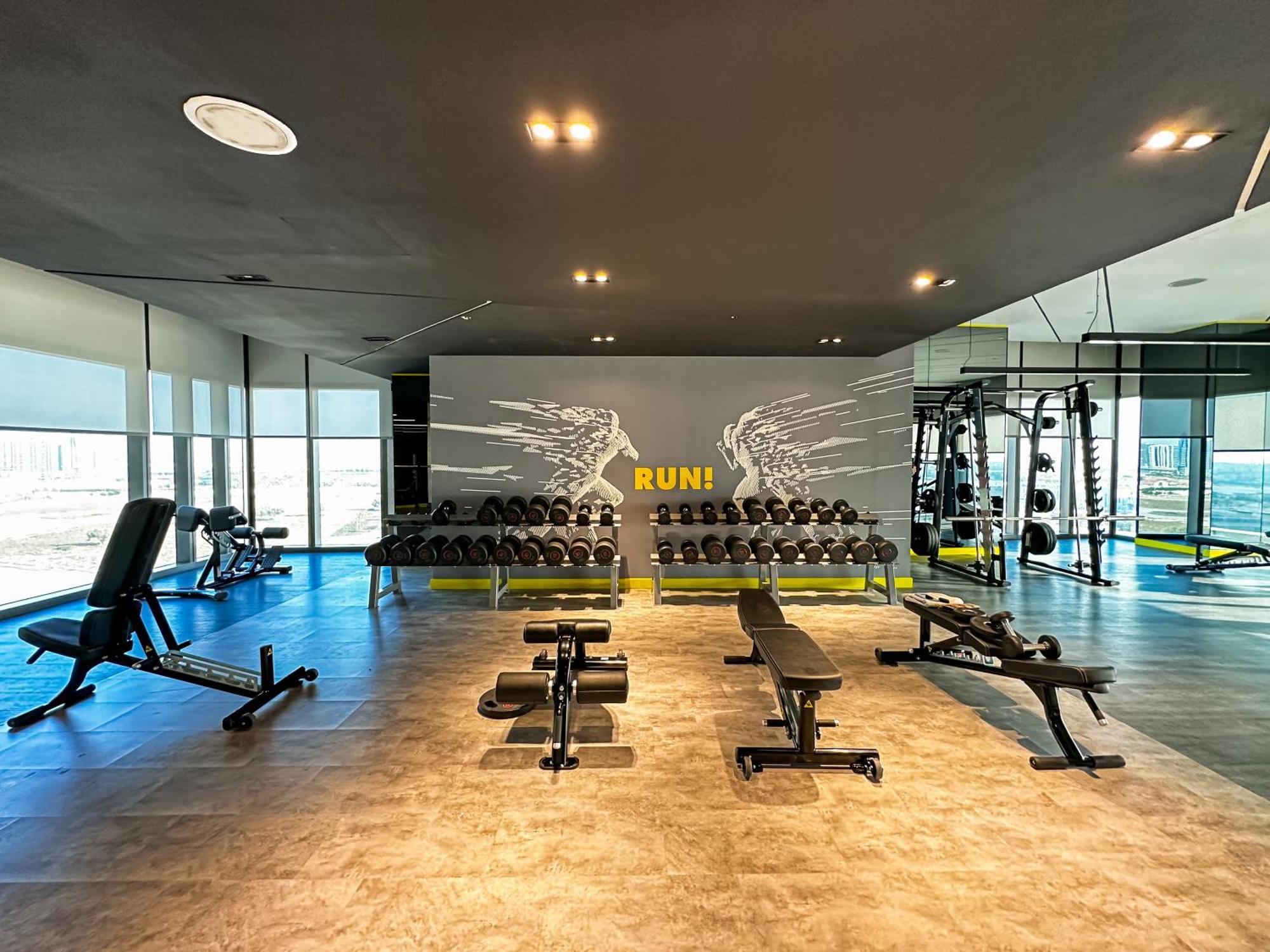 Elegantescape- 2br Next To Sheikh Zayed Road, Aykon Dubai