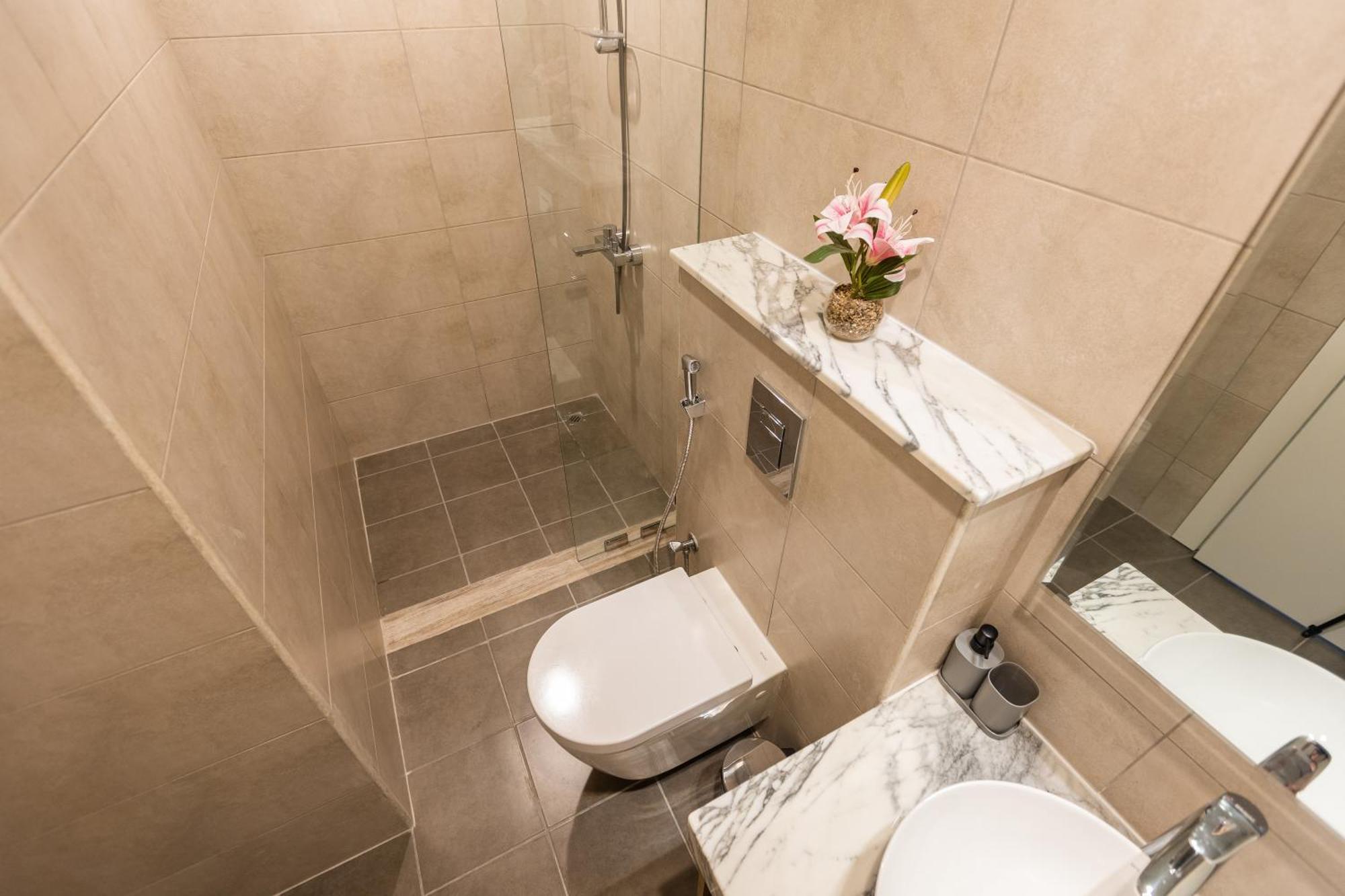 Elegantescape- 2br Next To Sheikh Zayed Road, Aykon Apartment